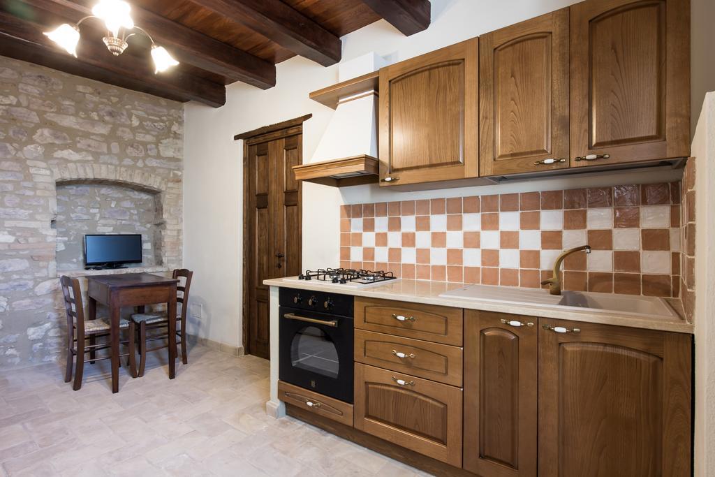 לינה וארוחת בוקר Montecchio  Domus In Castro חדר תמונה