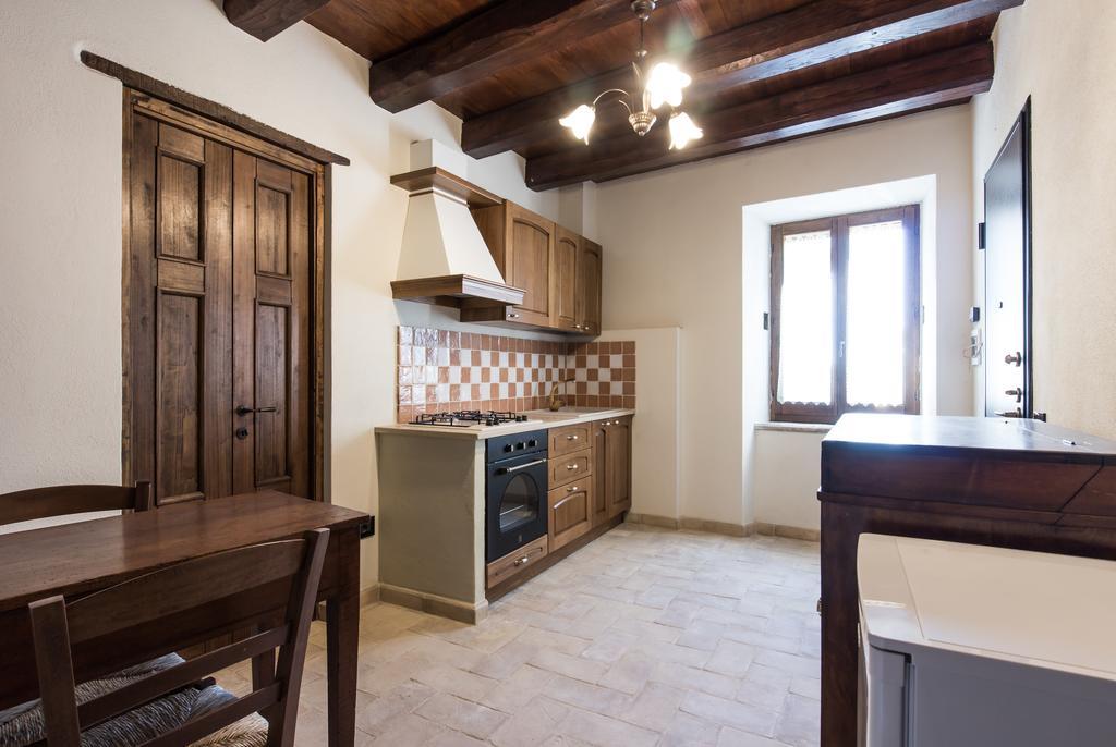 לינה וארוחת בוקר Montecchio  Domus In Castro חדר תמונה