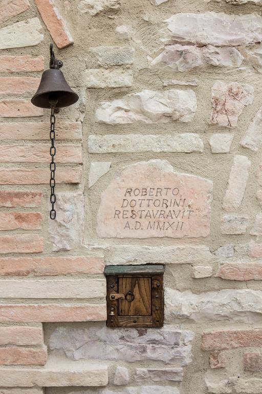 לינה וארוחת בוקר Montecchio  Domus In Castro מראה חיצוני תמונה