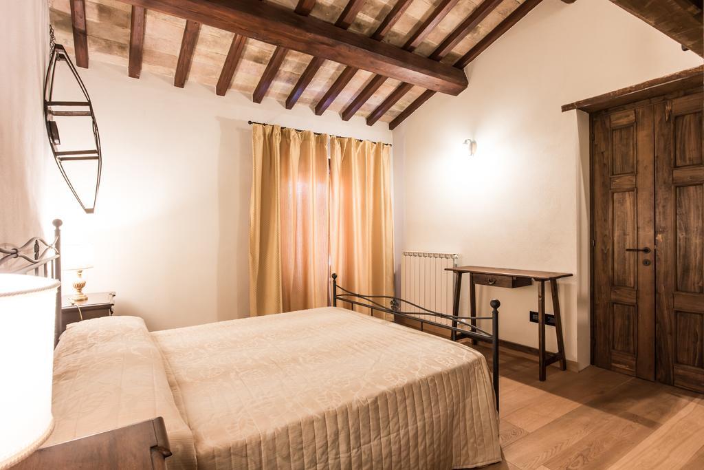 לינה וארוחת בוקר Montecchio  Domus In Castro חדר תמונה